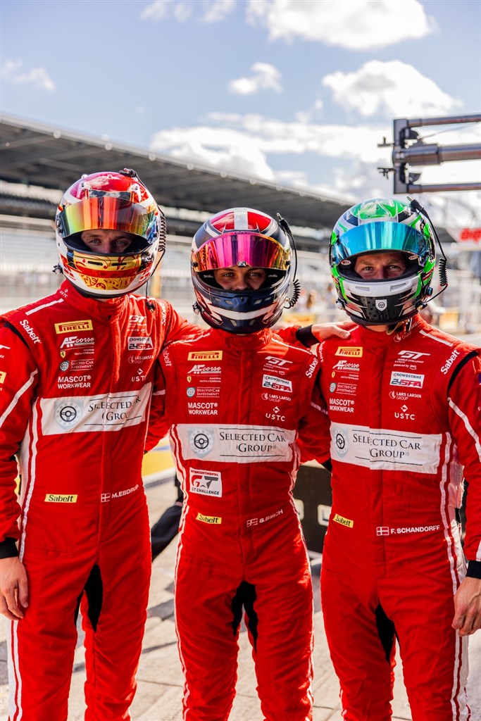 Podieplads på Nürburgring.
(Foto: Stine Schjøtler / Selected Car Group)